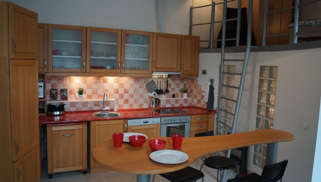 Feel At Home Apartment Budapest Exteriör bild