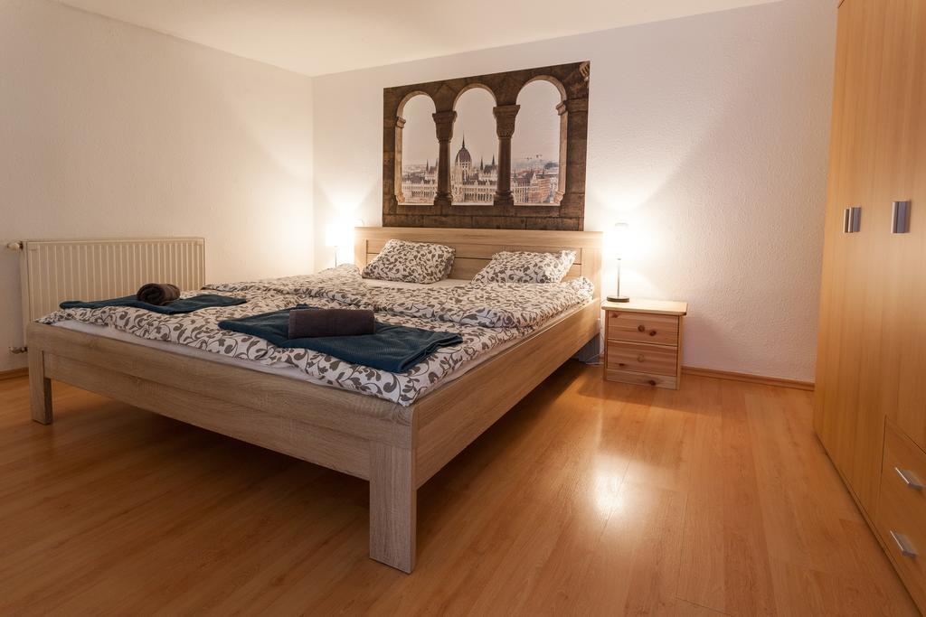 Feel At Home Apartment Budapest Exteriör bild