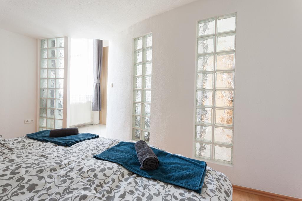 Feel At Home Apartment Budapest Exteriör bild